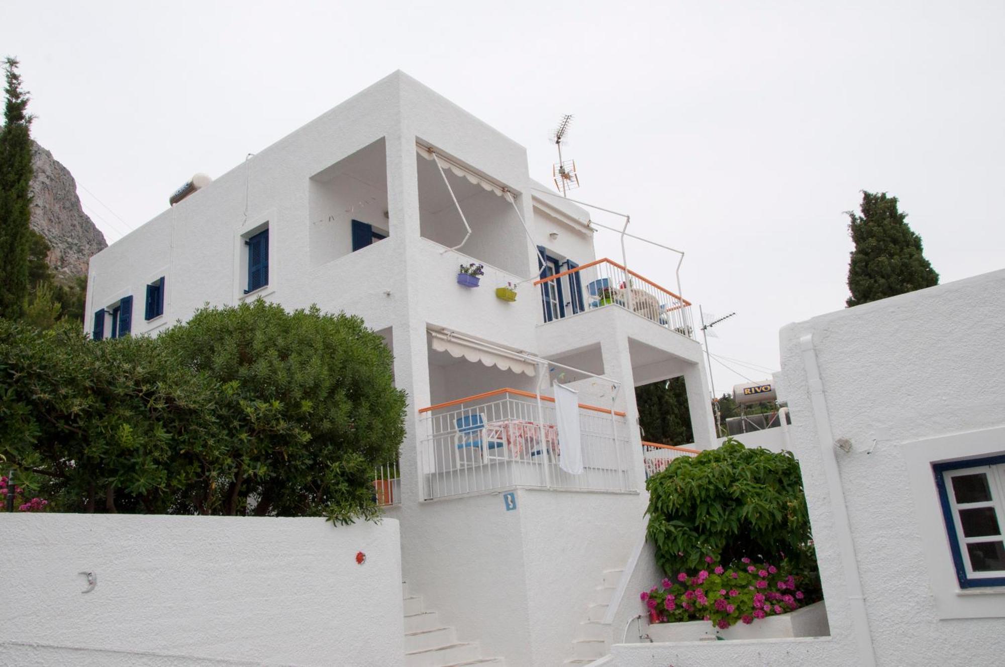 Tatsis Apartments Masouri Exteriör bild