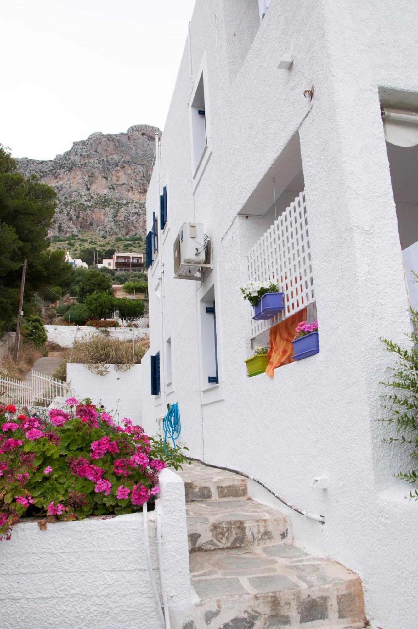 Tatsis Apartments Masouri Exteriör bild