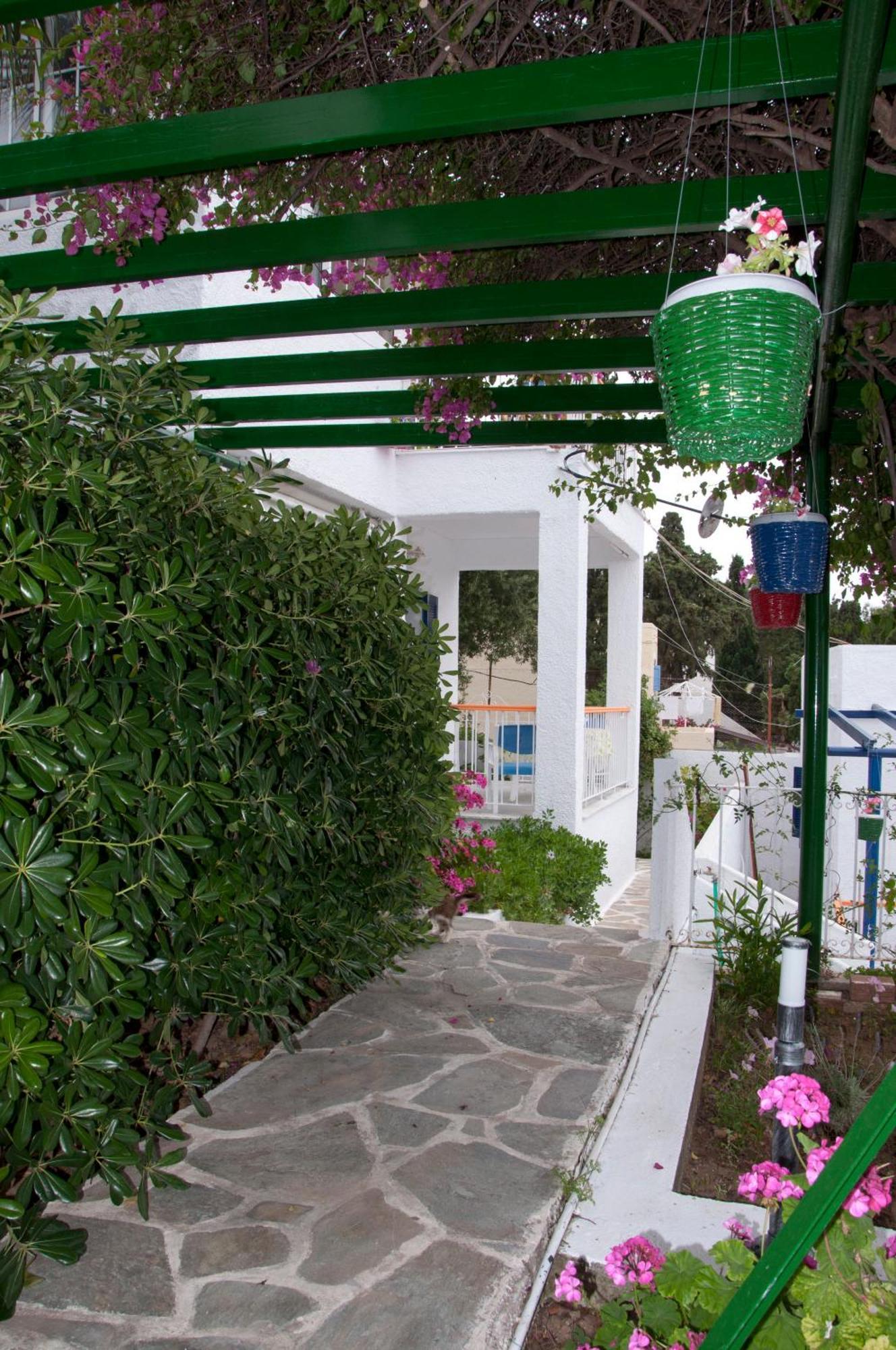 Tatsis Apartments Masouri Exteriör bild