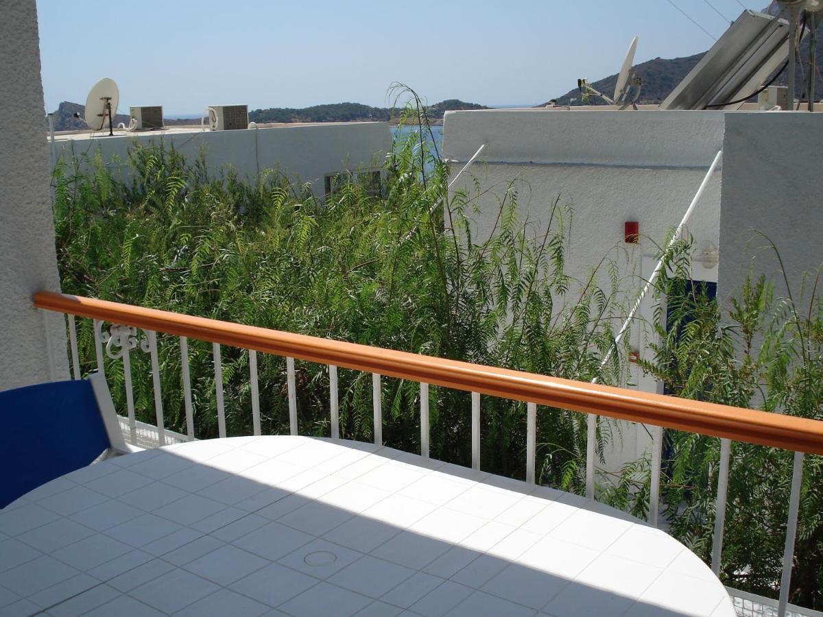 Tatsis Apartments Masouri Exteriör bild